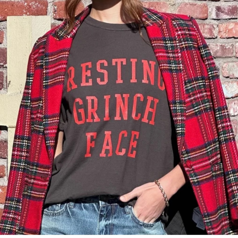 Lulusimon x vici resting grinch face tee size medium NWT